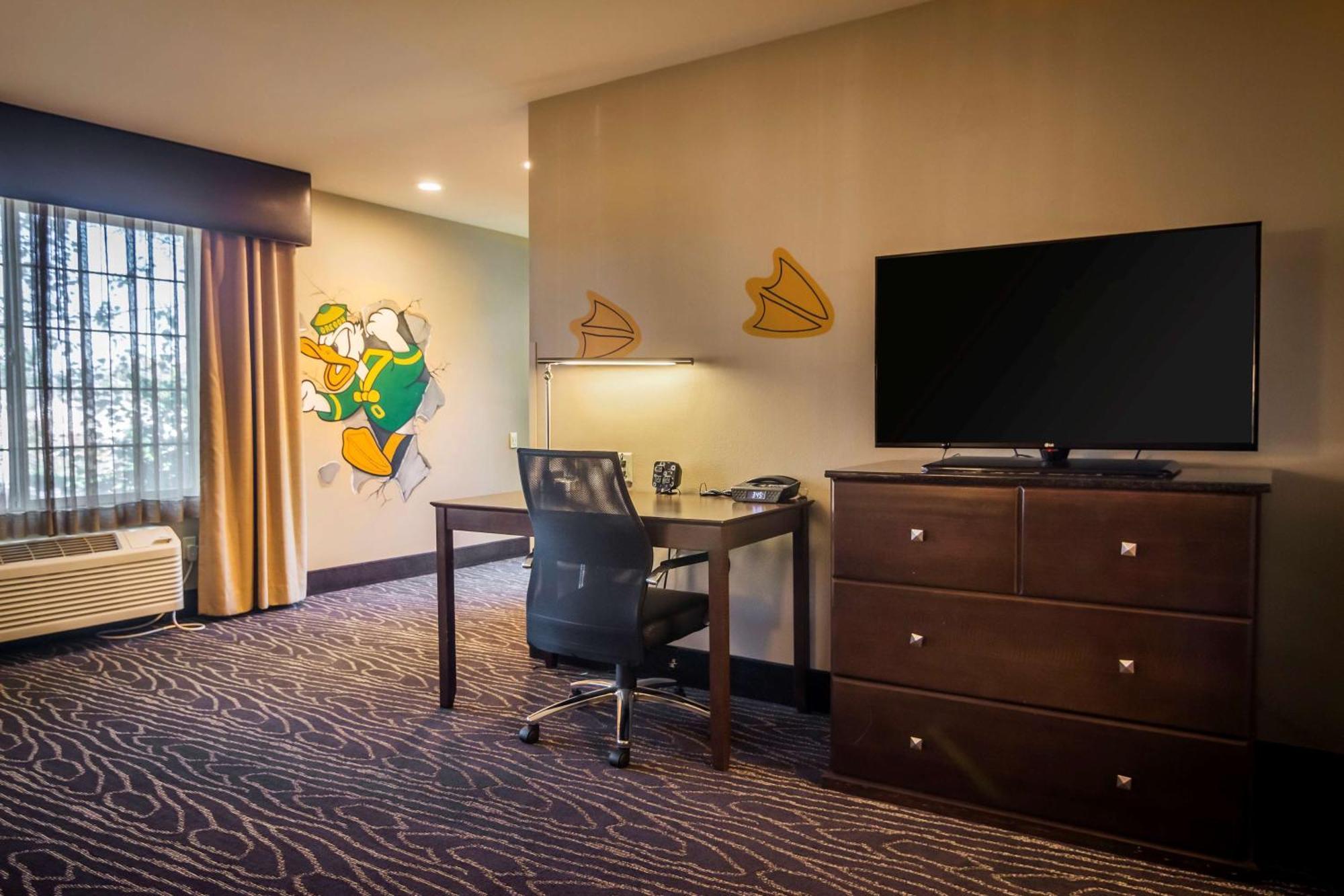 Deluxe King Suite,1281051226:JPEG