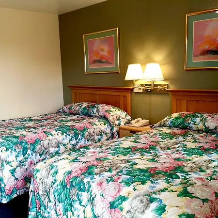 Parkway Inn-3